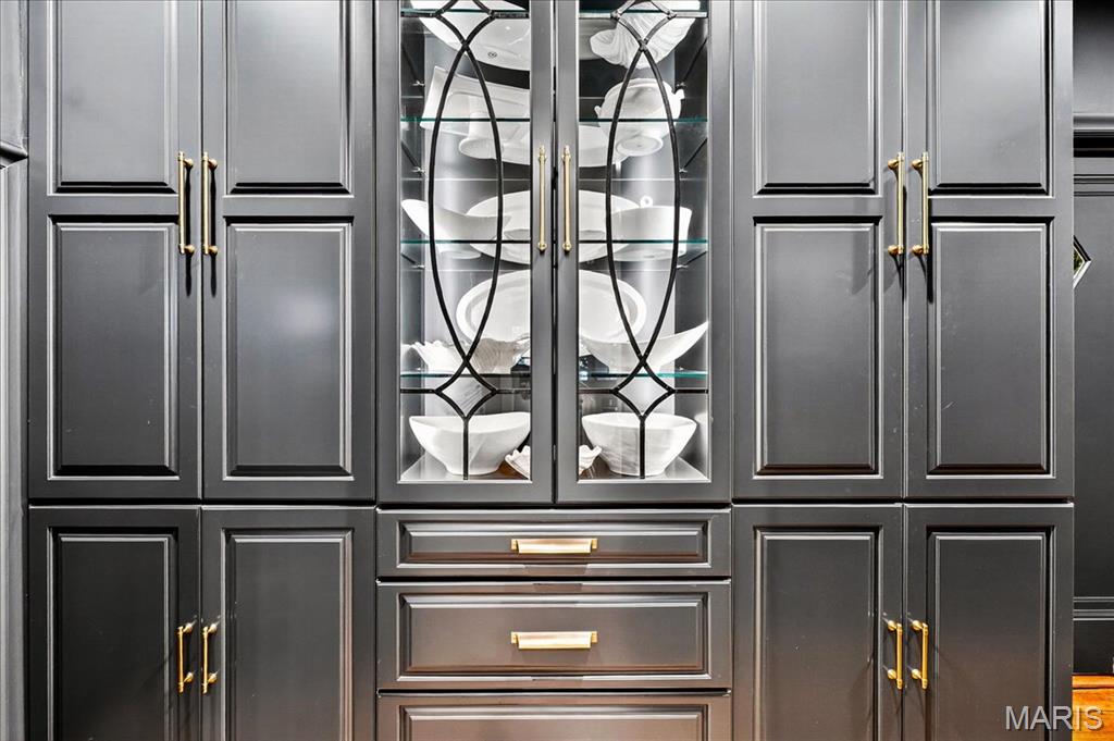 Summit Tr - Residential