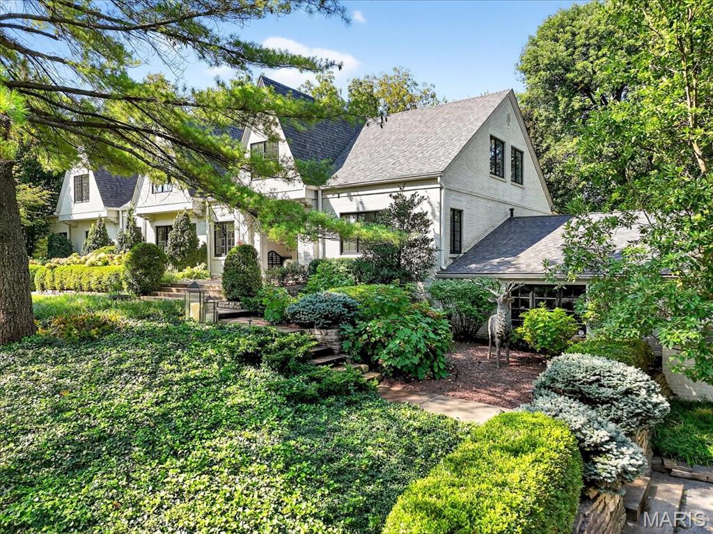 Summit Tr - Residential