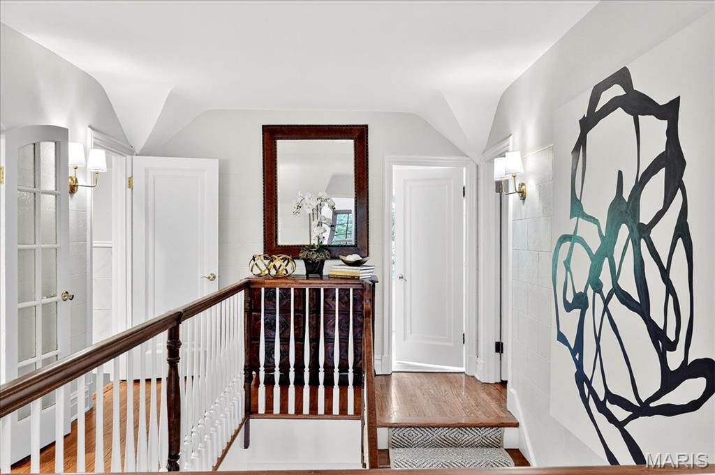 Summit Tr - Residential