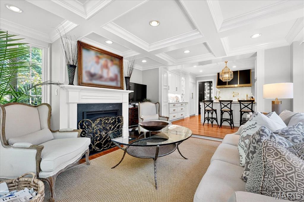 Summit Tr - Residential