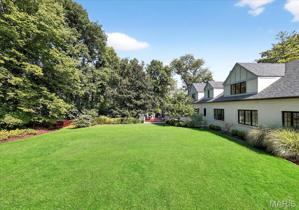 Summit Tr - Residential