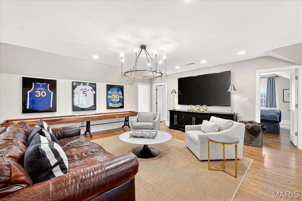 Summit Tr - Residential