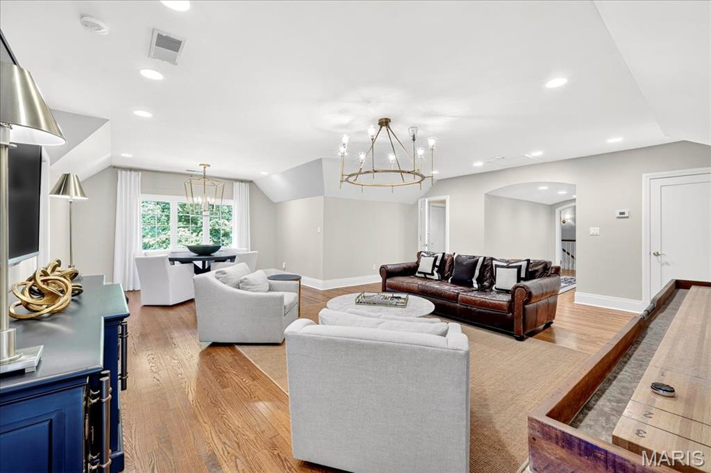 Summit Tr - Residential