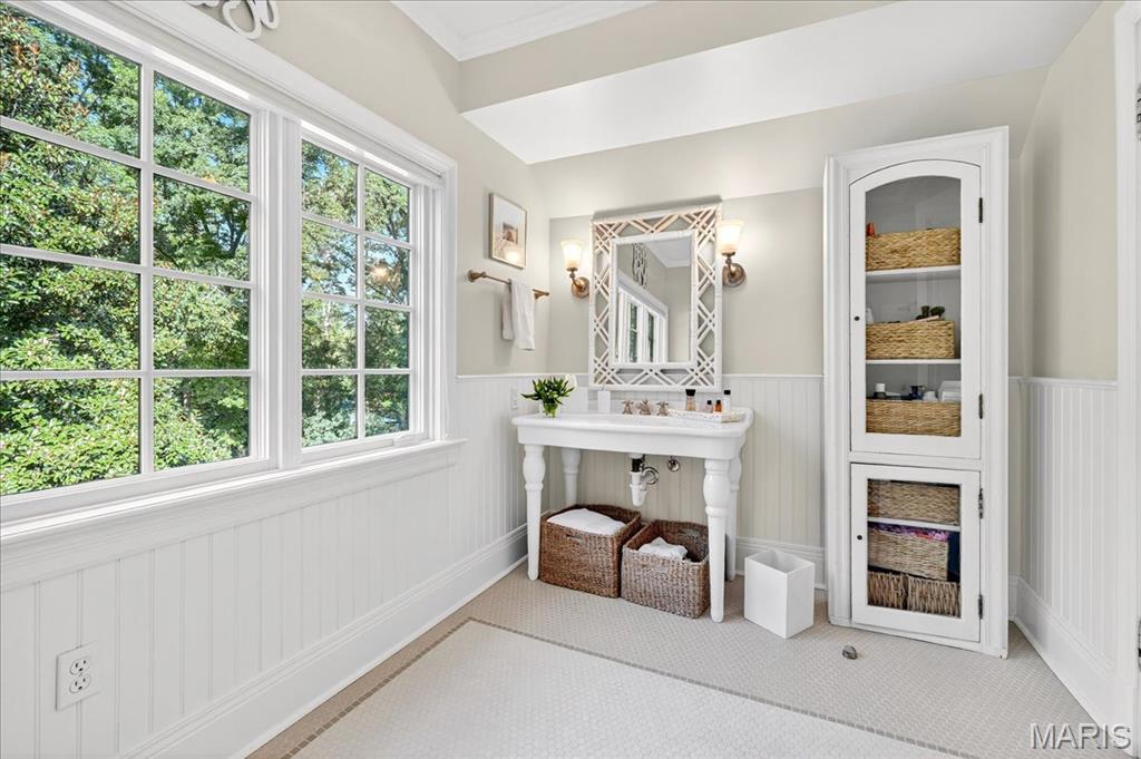 Summit Tr - Residential