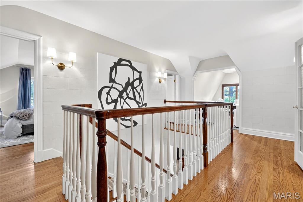 Summit Tr - Residential