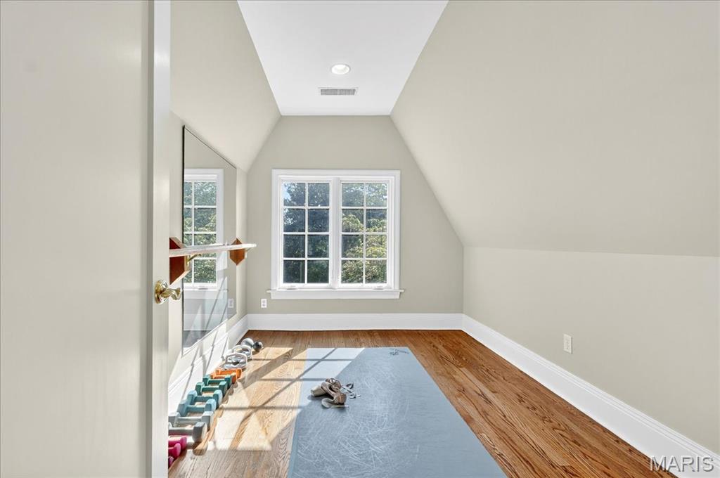 Summit Tr - Residential