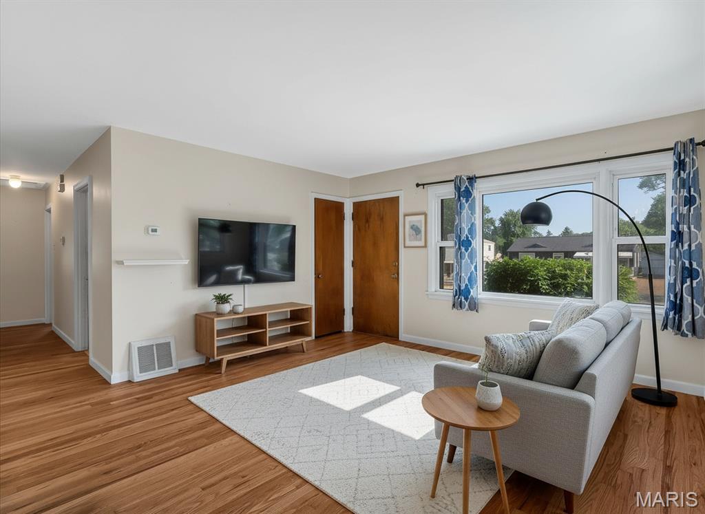 Mc Neary Manor - Residential