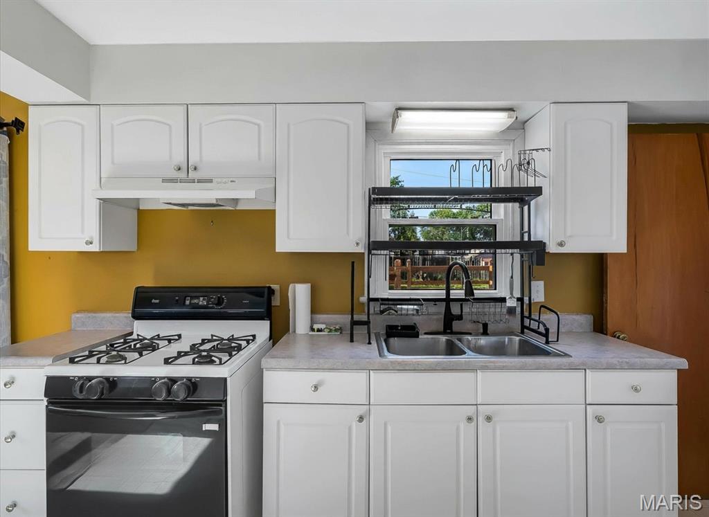 Mc Neary Manor - Residential