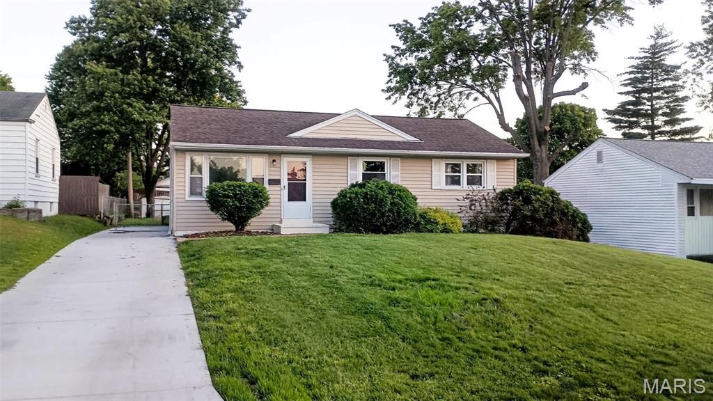 Photo of 9108 Fayette Avenue, St Louis, MO 63123 (MLS # 26031884)