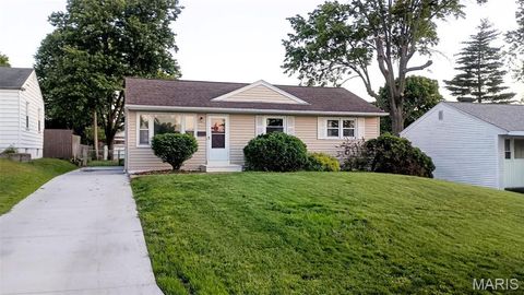 Photo of 9108 Fayette Avenue, St Louis, MO 63123 (MLS # 26031884)
