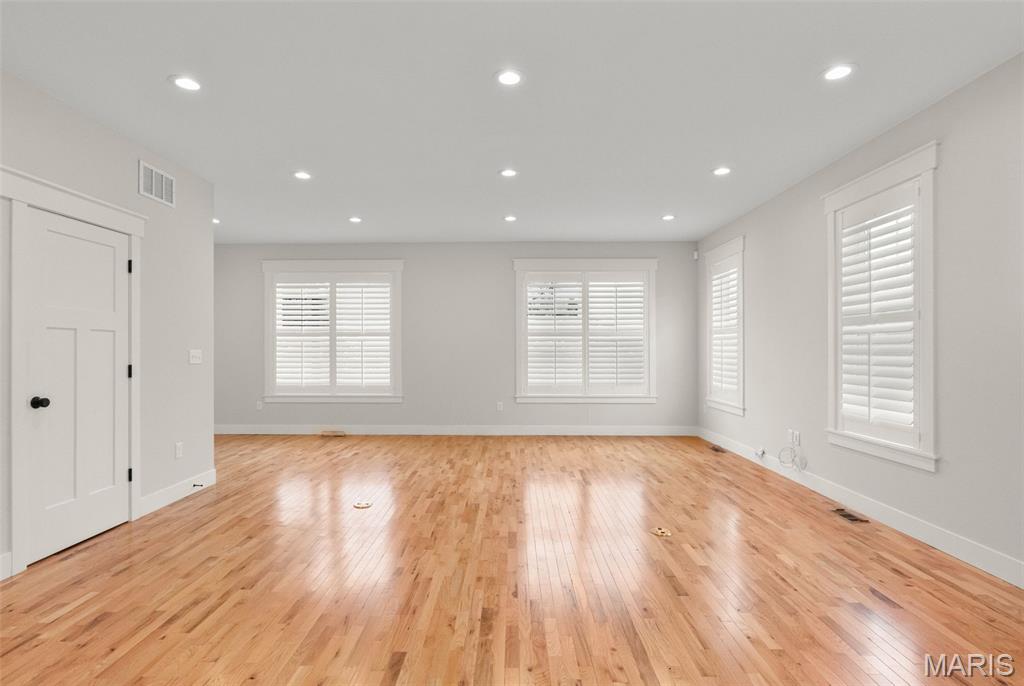 Floria Place - Residential