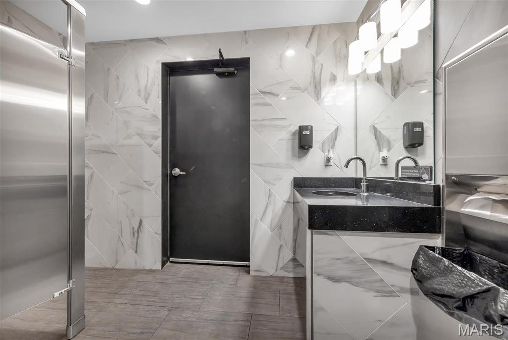 East Wharf Street - Commercial Sale