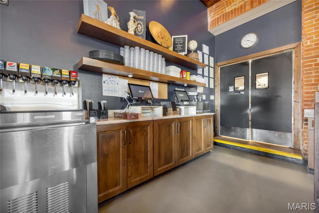 East Wharf Street - Commercial Sale