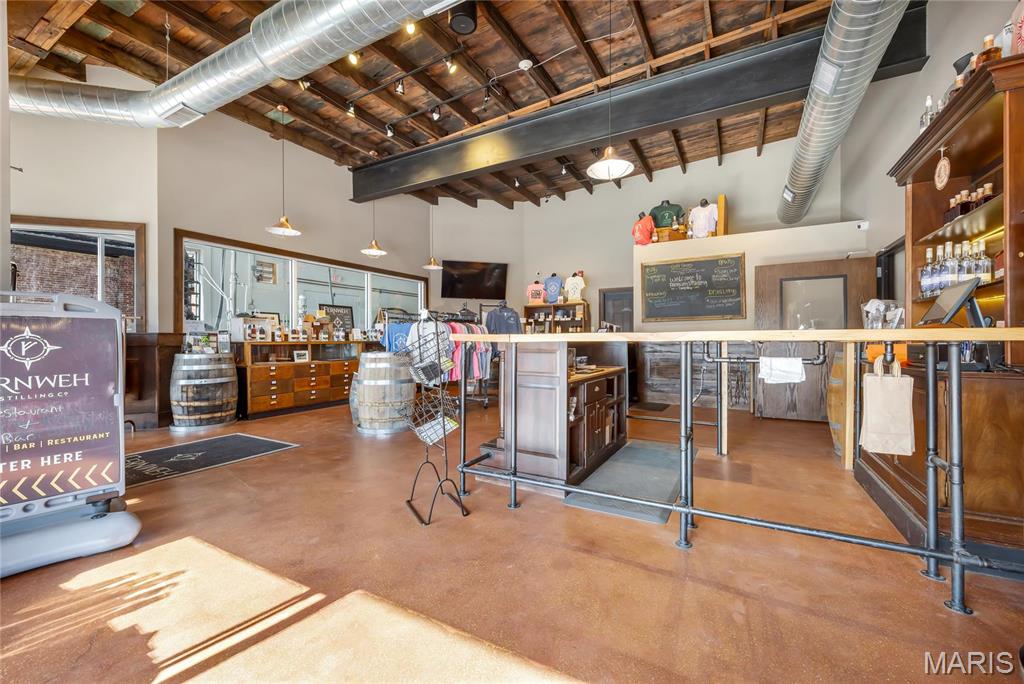 East Wharf Street - Commercial Sale