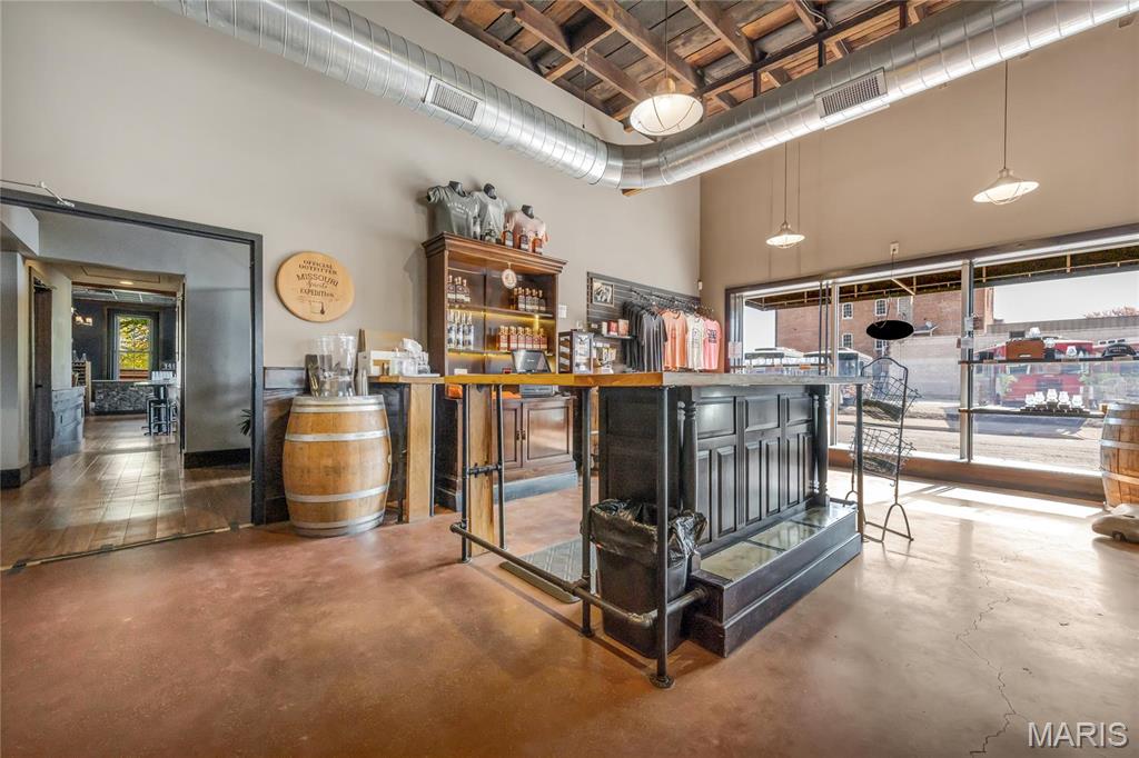 East Wharf Street - Commercial Sale