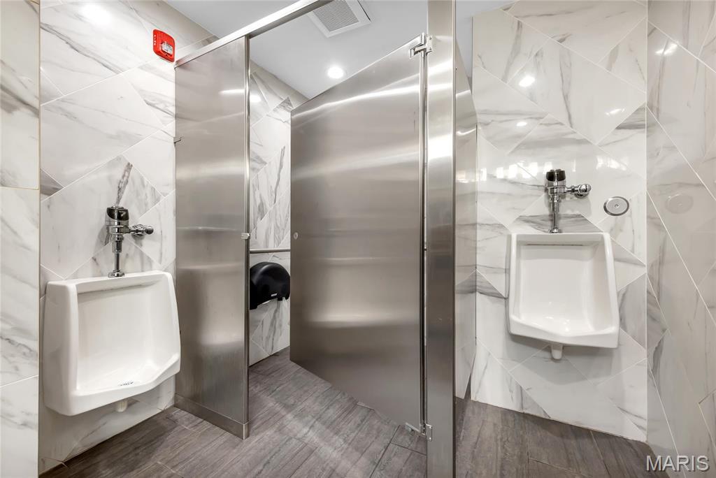 East Wharf Street - Commercial Sale