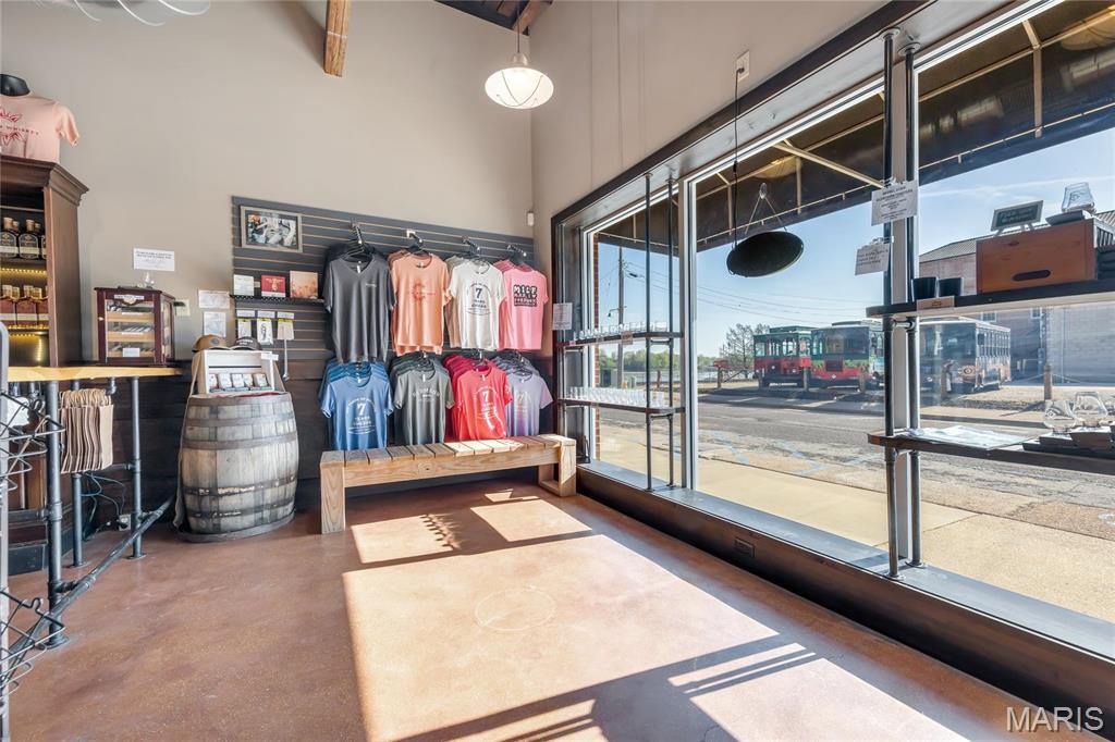 East Wharf Street - Commercial Sale