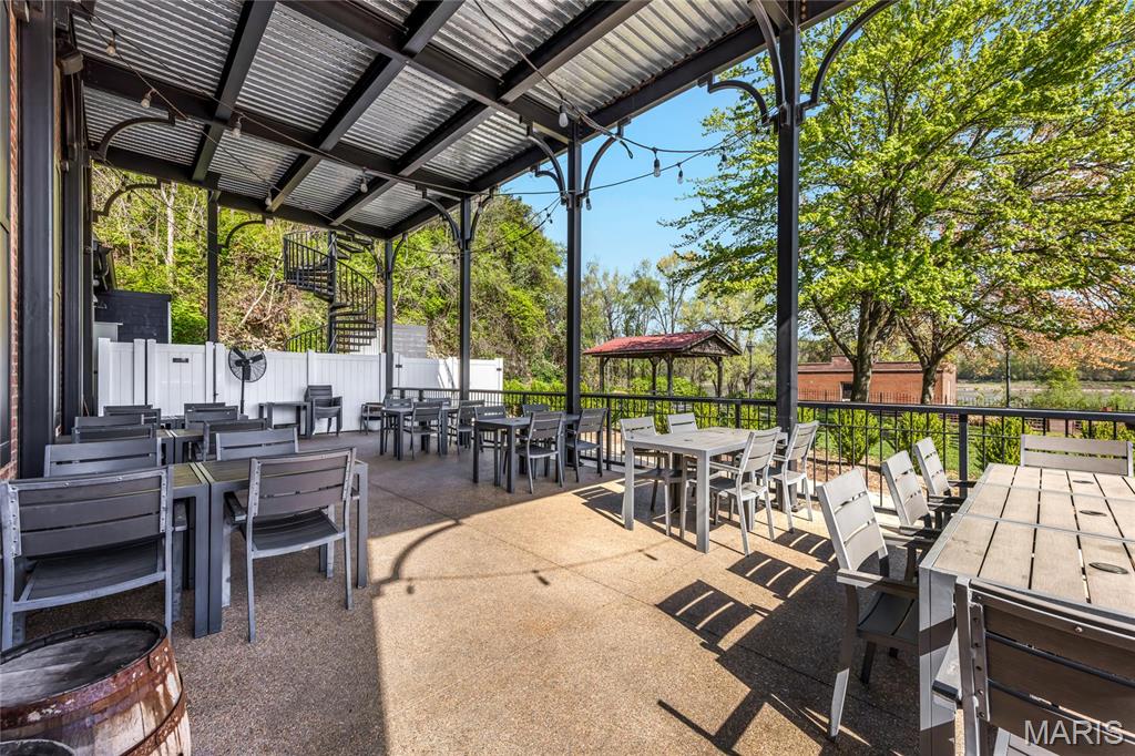 East Wharf Street - Commercial Sale