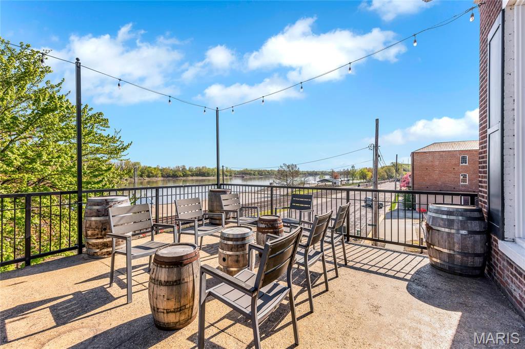 East Wharf Street - Commercial Sale