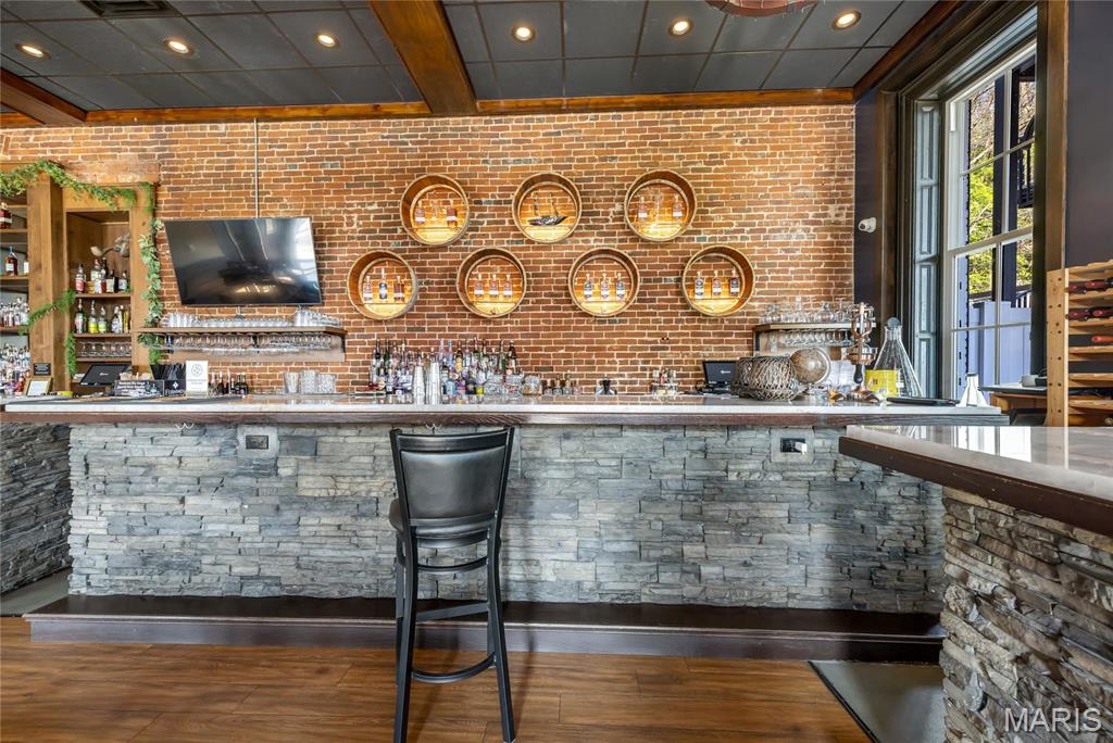 East Wharf Street - Commercial Sale