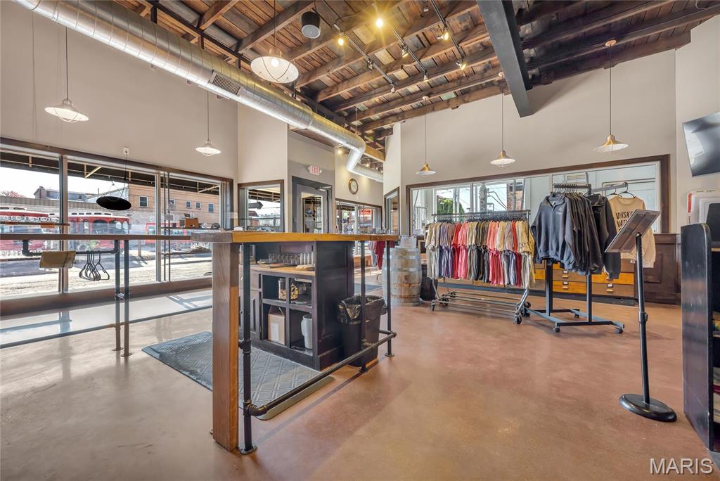 East Wharf Street - Commercial Sale