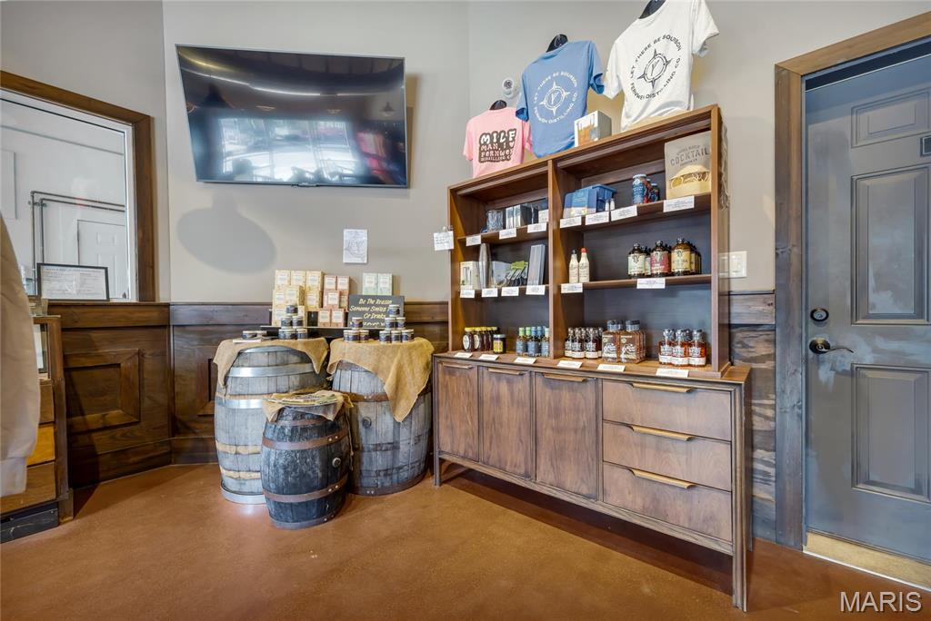 East Wharf Street - Commercial Sale