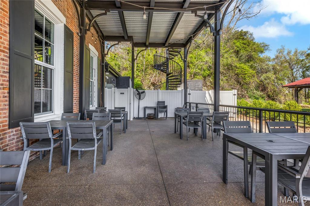 East Wharf Street - Commercial Sale