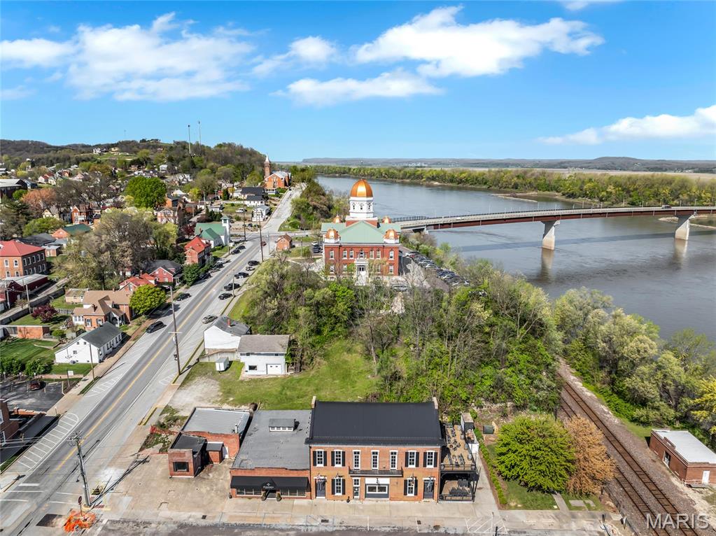 East Wharf Street - Commercial Sale