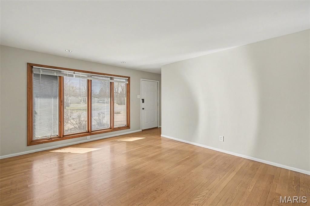 Photo of 1125 Florland Drive, Florissant, MO 63031 (MLS # 26013616)