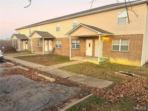 401-411 Country Villa St Robert MO 65584