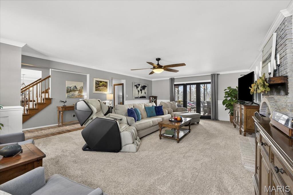 New England Village 5 - Residential