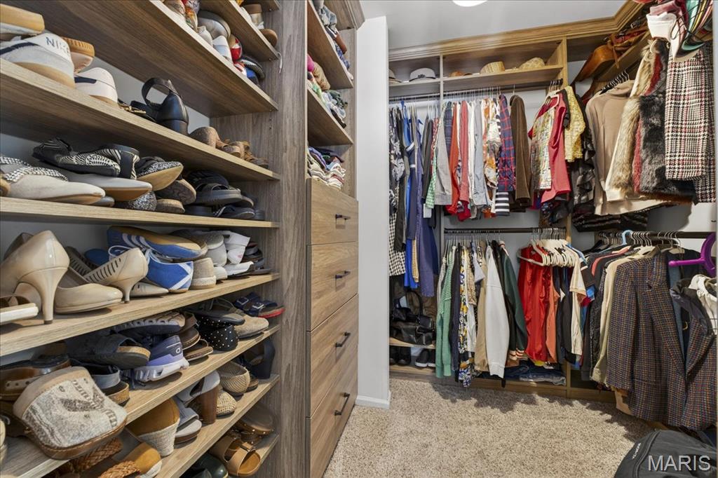 New England Village 5 - Residential