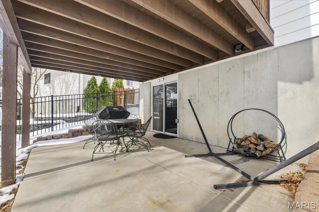 New England Village 5 - Residential