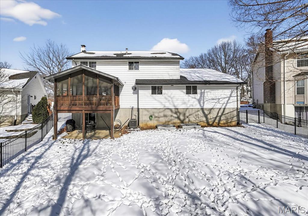 New England Village 5 - Residential