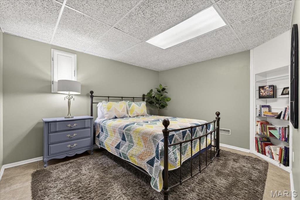 New England Village 5 - Residential