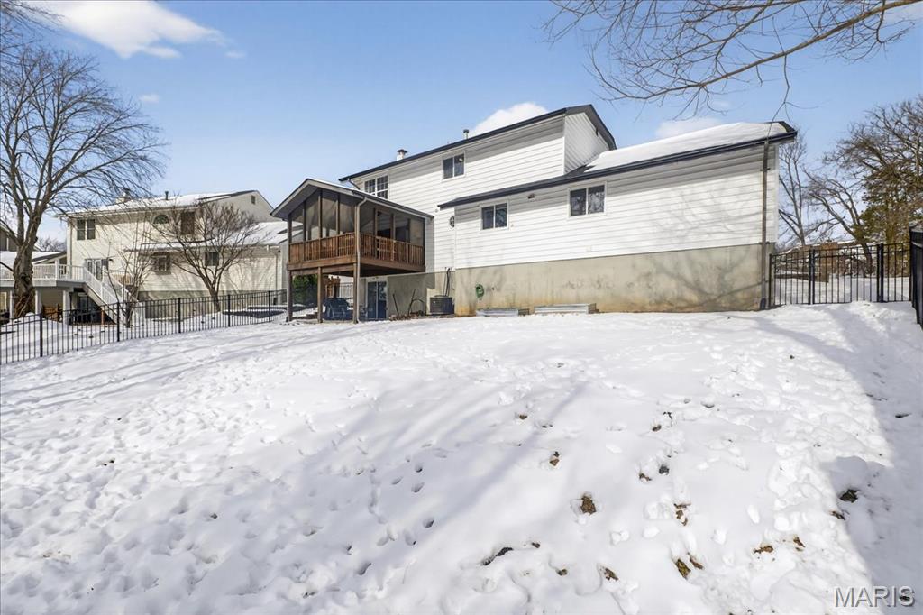 New England Village 5 - Residential