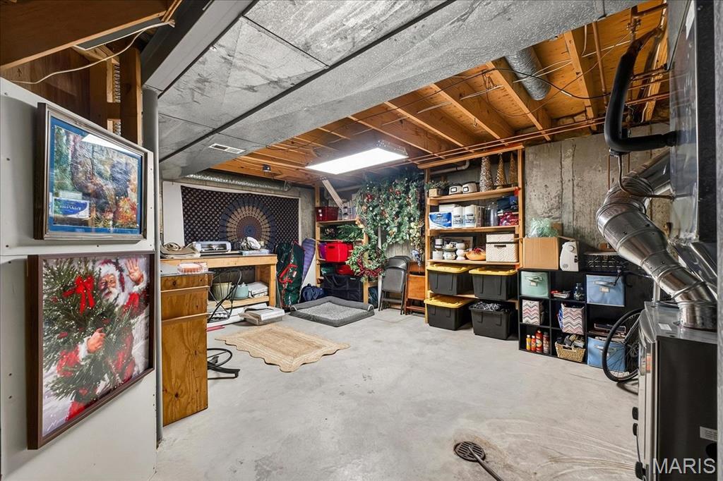 New England Village 5 - Residential