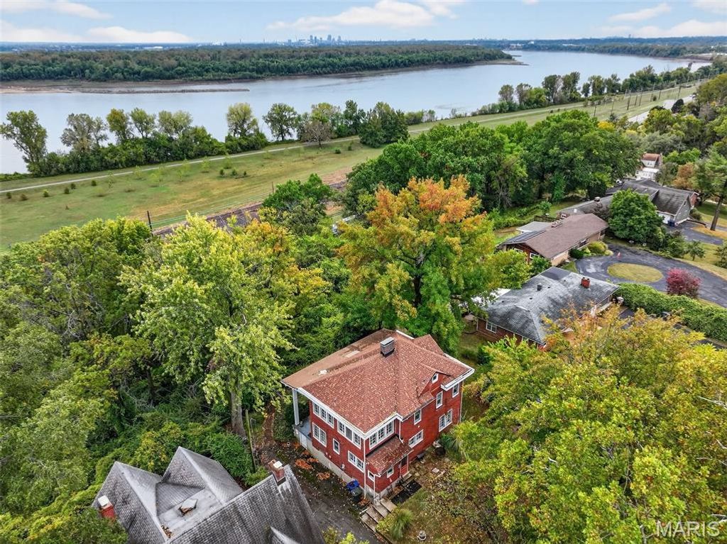 Photo of 9914 Parkway Drive, St Louis, MO 63137 (MLS # 25073415)