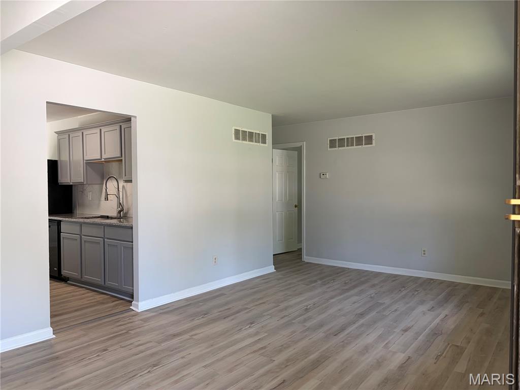 Country Hill South #3 - Residential