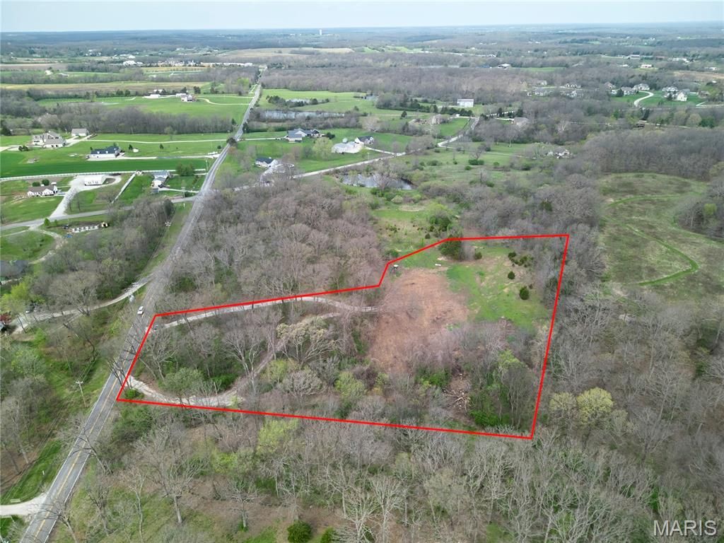 Photo of 3883 Benne Road, Defiance, MO 63341 (MLS # 26019849)