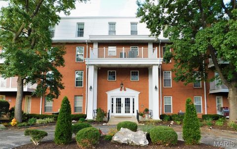 Photo of 14471 Bantry Lane #11, Chesterfield, MO 63017 (MLS # 25081775)