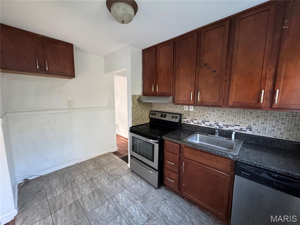 10549 Saint Philip Lane