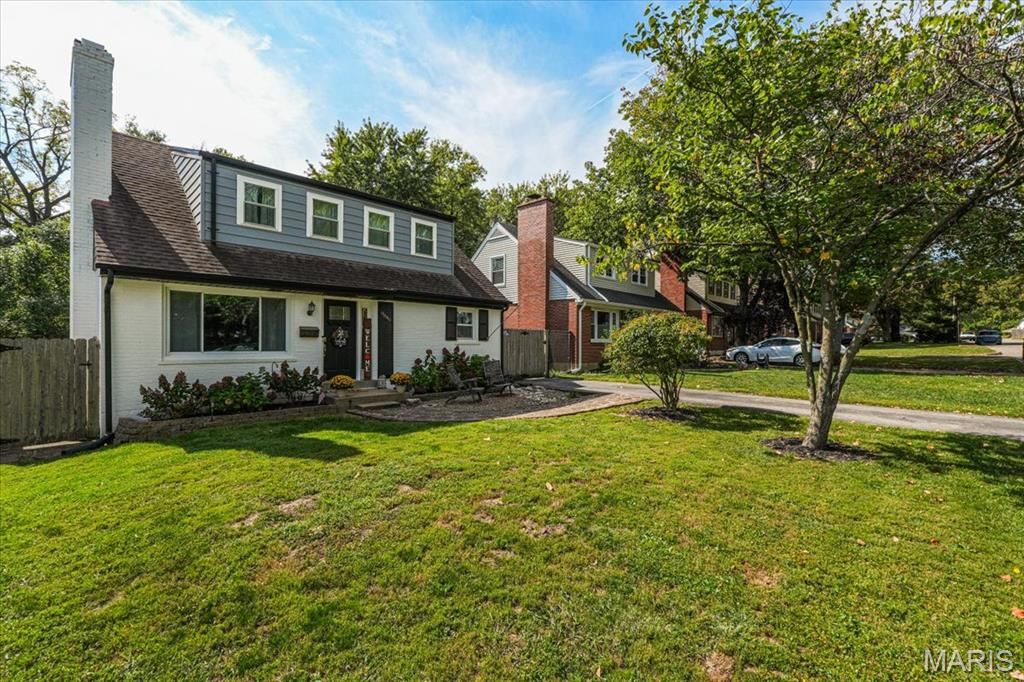 Photo of 9840 Madison Avenue, Rock Hill, MO 63119 (MLS # 26013521)