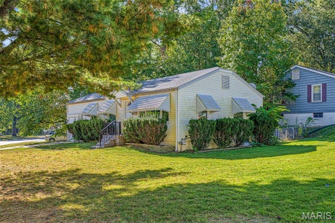 Tiny photo for 10327 Ashbrook Drive, Bellefontaine Nghbrs, MO 63137 (MLS # 26068627)