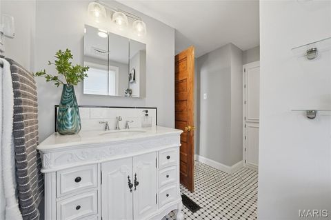 Tiny photo for 517 Clark Avenue, Webster Groves, MO 63119 (MLS # 26002275)