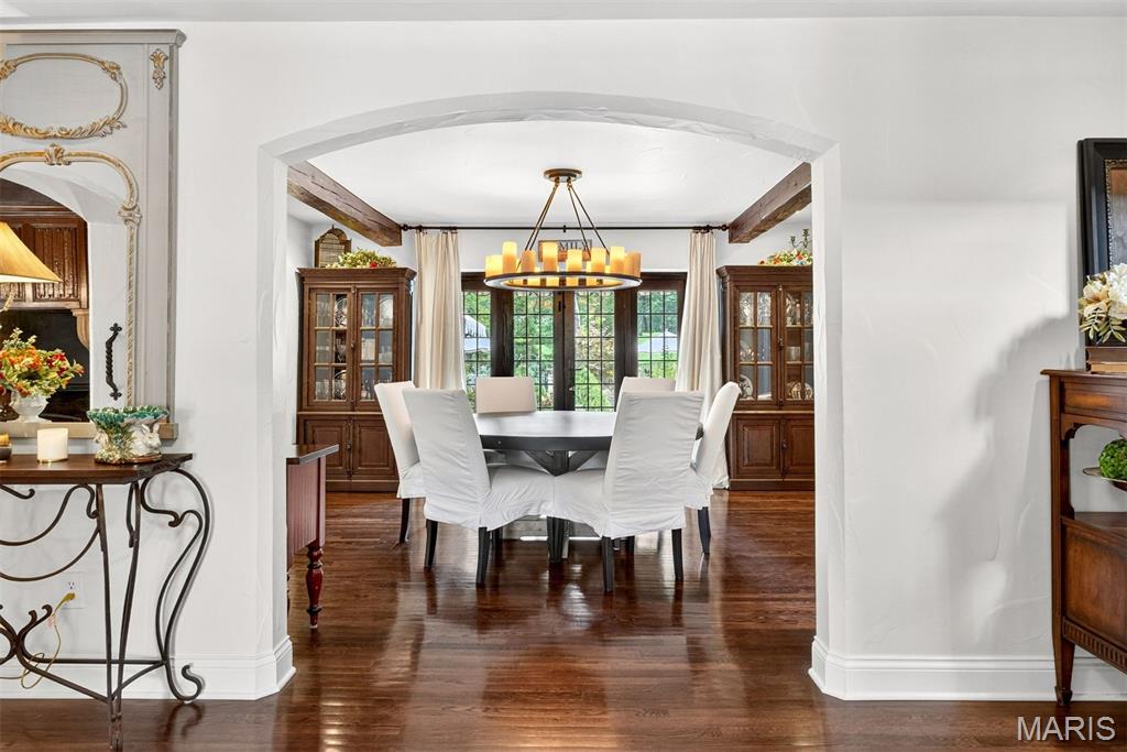 8 Edgewood Road