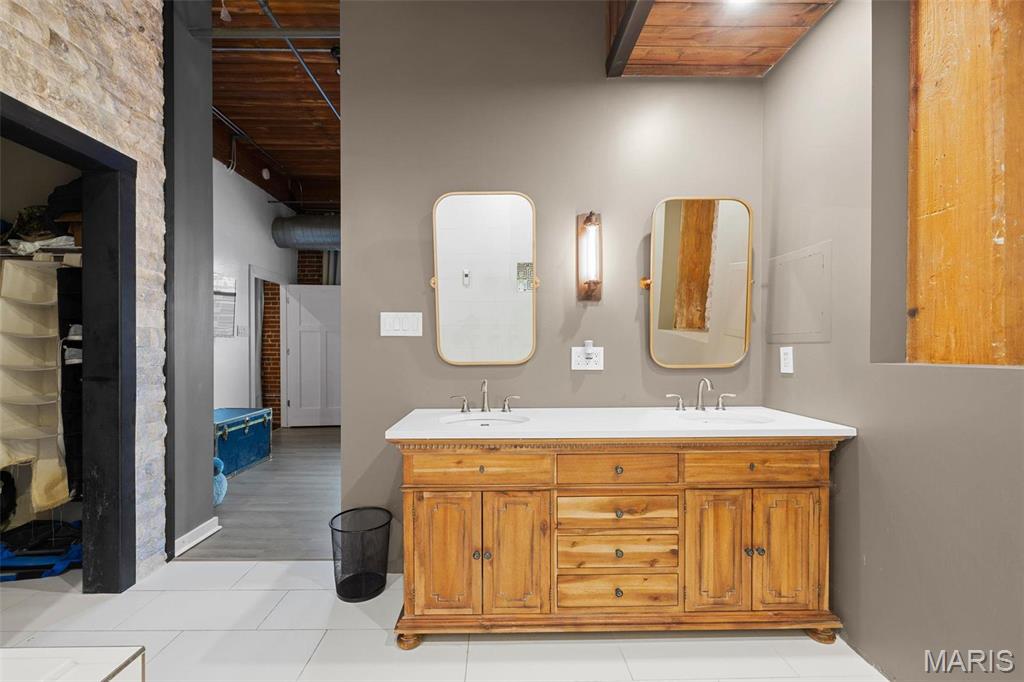 Elder Shirt Lofts - Residential