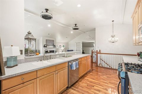 Tiny photo for 522 S 2nd Street, St Charles, MO 63301 (MLS # 26030224)