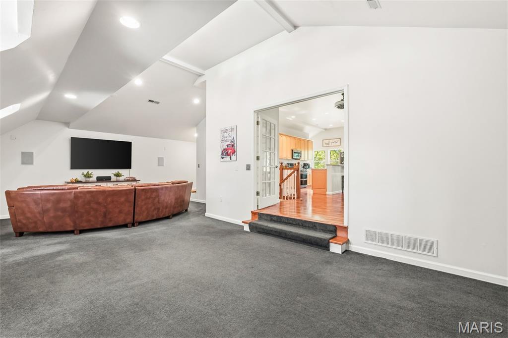 City/St Charles - Residential