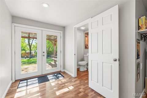 Tiny photo for 522 S 2nd Street, St Charles, MO 63301 (MLS # 26030224)